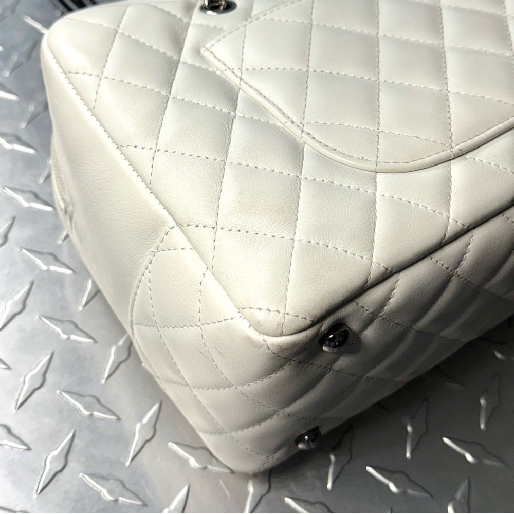 Chanel Vintage Python Cambon Ligne Bowler in White - Picture 5 of 12